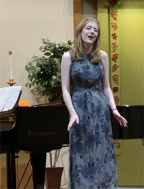 Aeryn Green received the gold medal for vocal performance in the Music Teachers’ Association of California (MTAC) Holiday Festival.
